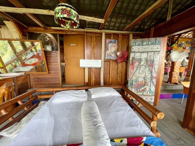 Bedroom 12