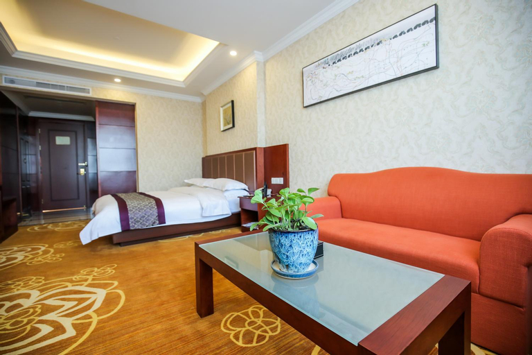 Bedroom 2, New Knight Royal Hotel Airport and International Resort, Shanghai