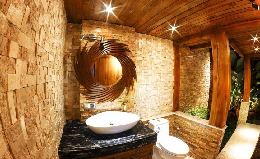 Bathroom 7
