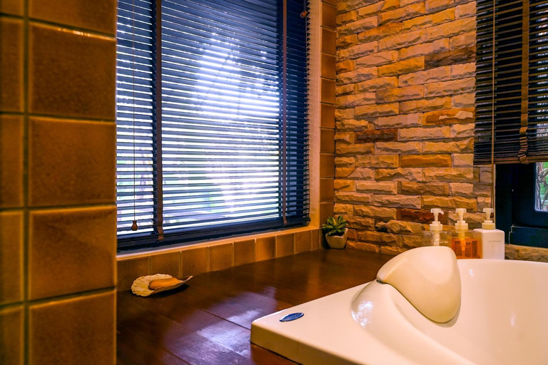 Bathroom 4, Large 4 bed villa short walk to Maenam beach, Ko Samui