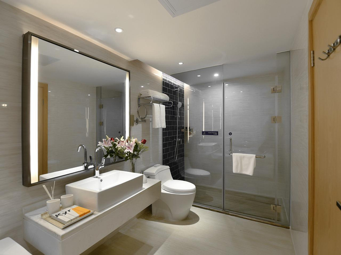 Bathroom 3, Kyriad Hotel Changsha WuYi Square IFS Guojin Center Branch, Changsha