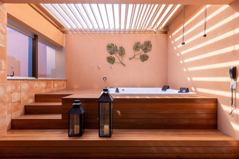 Bathroom 4, Hotel Bahamas, Dourados