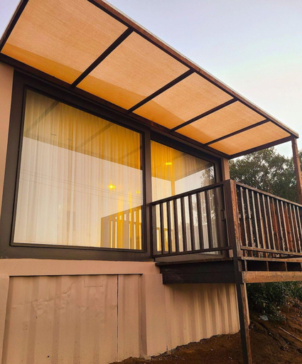 Exterior 4