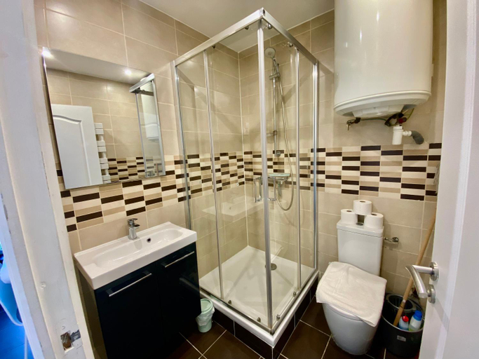Others 3, Residence 4T - 33 bis Avenue Gaston Chauvin, Seine-Saint-Denis