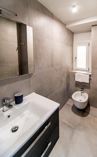 Bathroom 4, JOIVY Apartments - Trieste Goldoni, Trieste
