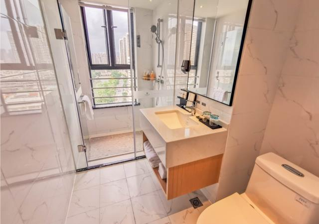 Bathroom 3, Borrman Hotel (Puning People's Park), Jieyang