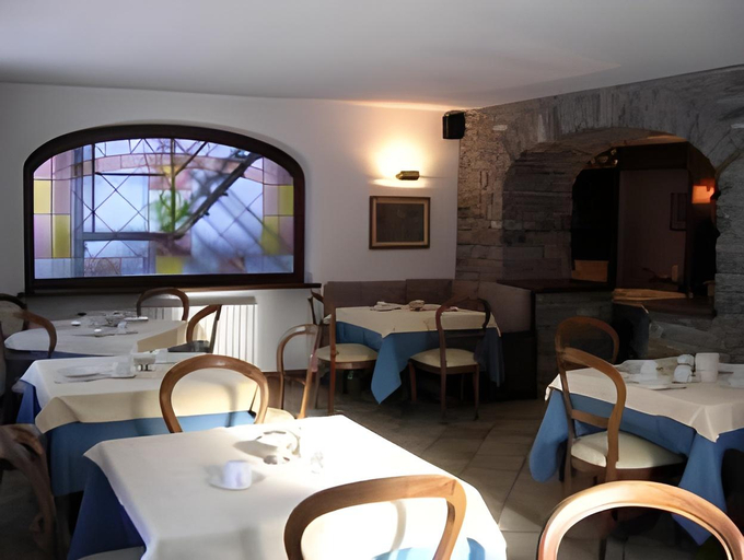 Others 4, Hotel Triolet, Aosta