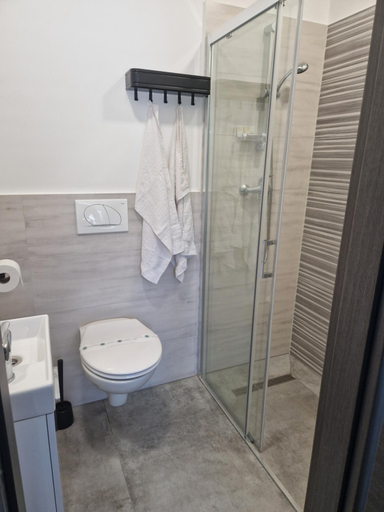 Others 3, Cona rooms, Cerkvenjak