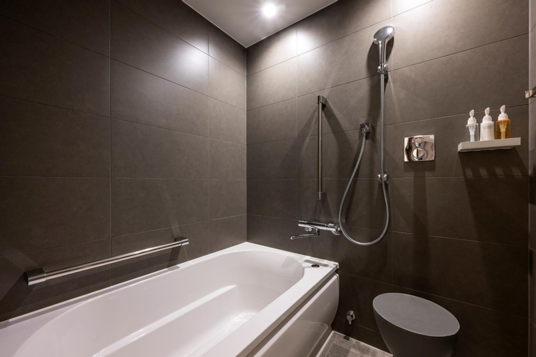 Bathroom 8