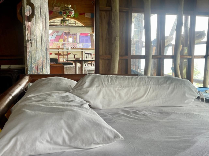 Bedroom 13