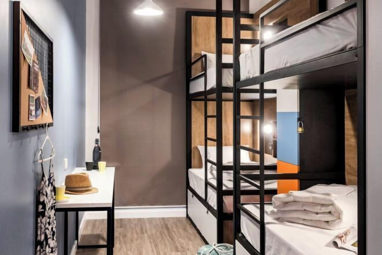 Bedroom 25