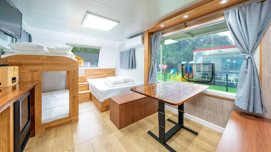 Others 3, Pocheon hanadulset pet caravan, Cheorwon
