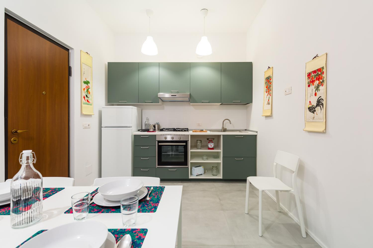 Others 5, CasaNa on Christmas Alley, Napoli