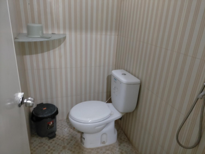 Bathroom 2, Merpati Hostel Banyuwangi, Banyuwangi