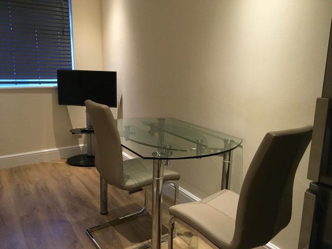 Others 4, Private One Bedroom Apartment, London