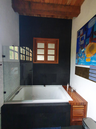Bathroom 3, Casa Dos Gallos, San Sebastián del Oeste
