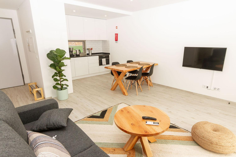 Others 2, Ericeira Surf Apartments, Mafra