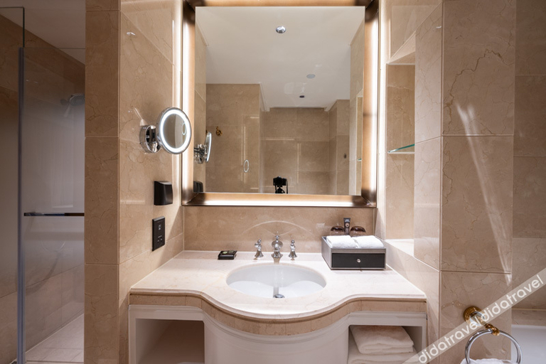 Bathroom 5, Novotel Shanghai Jingan, Shanghai