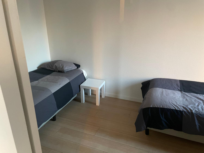 Others 3, Apartment in Heart of Brussel City with Balcony View, Bruxelles