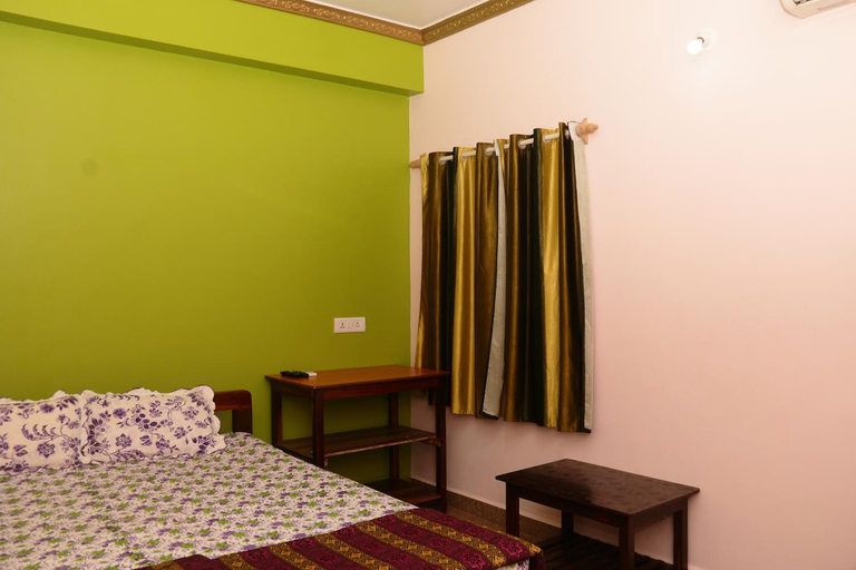 Others 2, Guru Guest House, North Goa