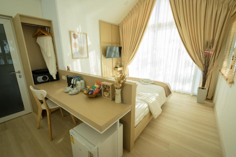 Bedroom 4, Saksiam Lakeside Resort, Sai Noi