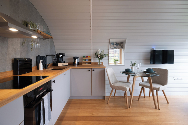 Others 5, Unique 1 BD Eco-Retreat in Old Chalford, Oxfordshire