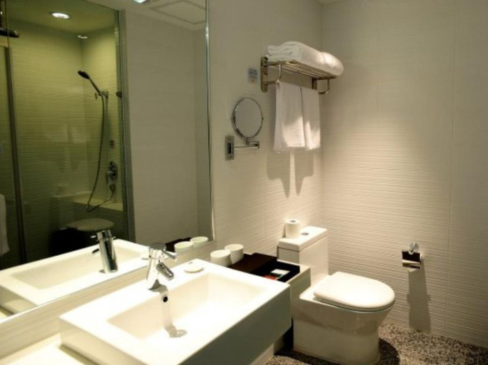 Bathroom 4, Ji Hotel Urumqi Hongshan, Ürümqi