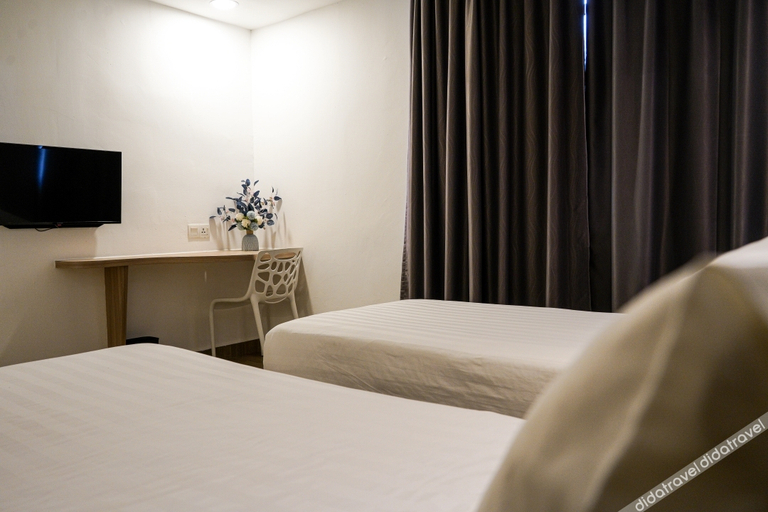 Bedroom 25