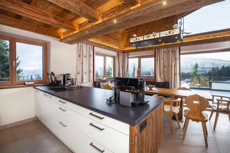 Others 5, Chalet in Konigsleiten with Mountain Views Spa, Zell am See