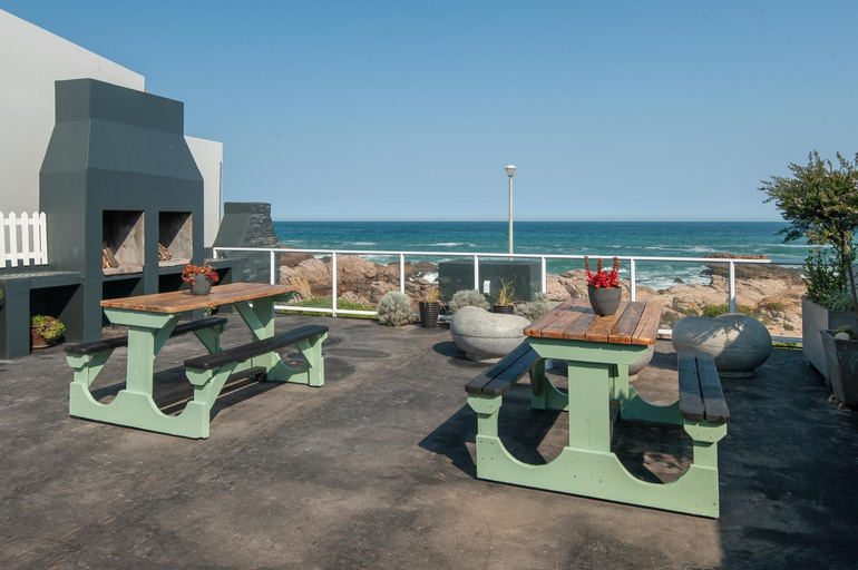 4, Albatross Accommodation, West Coast