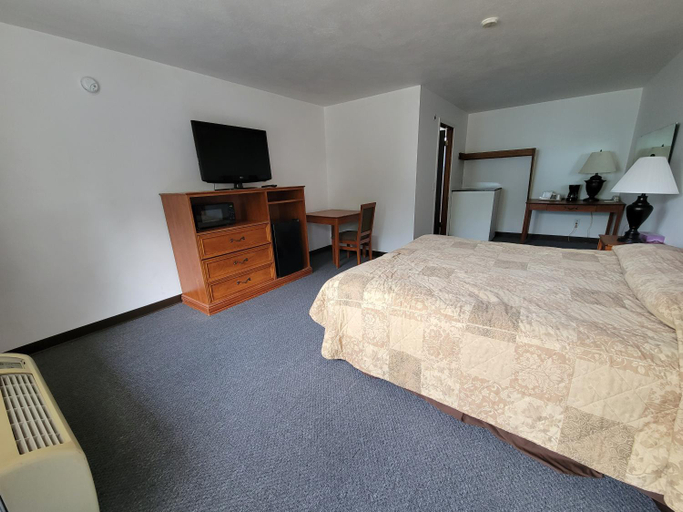 Others 4, Stellar Motel, Kitsap
