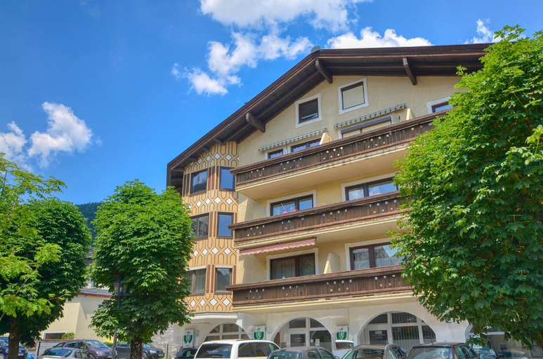 Apartment Antonia - by Alpen Apartments, Zell am See