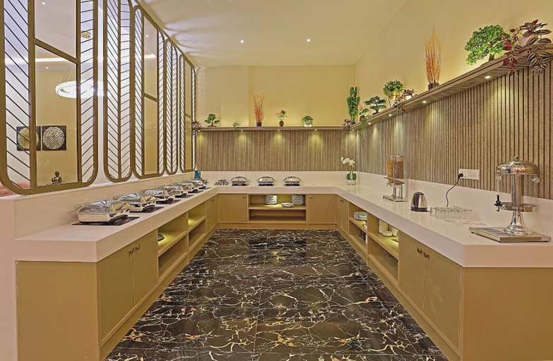 Bathroom 5, Grand Continent Hotel Gachibowli, US Consulate, Hyderabad