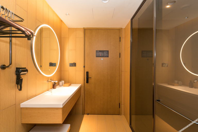 Bathroom 4, Ji Hotel (Nanjing Pukou HongYang Plaza store), Nanjing
