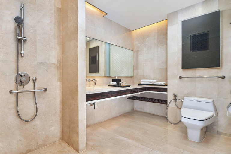 Bathroom 16