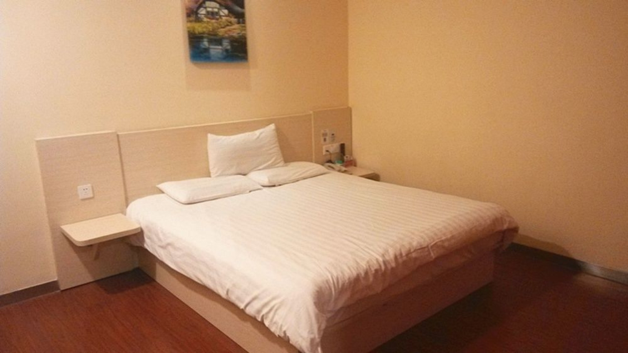 Bedroom 18