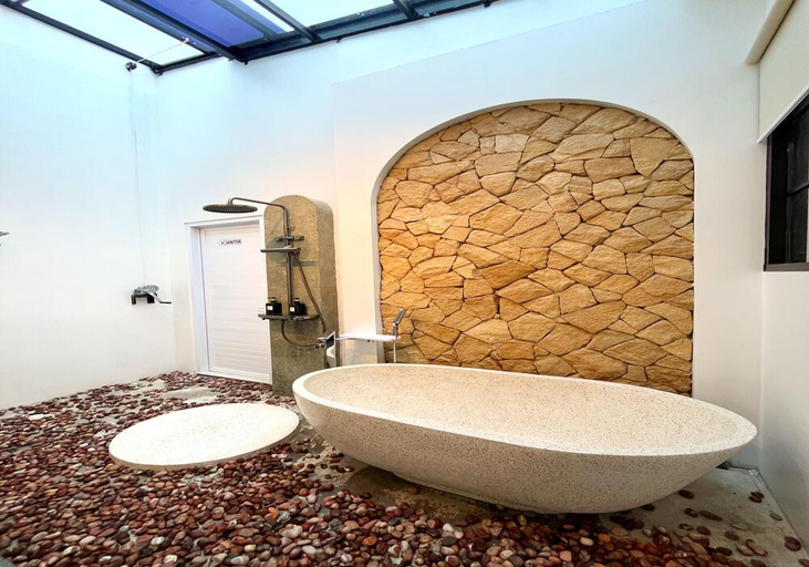 Bathroom 4, Sampai Villa Teras Breksi, Sleman