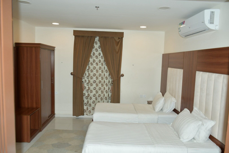 Bedroom 2, Al Taj Towers Hotel Apartments