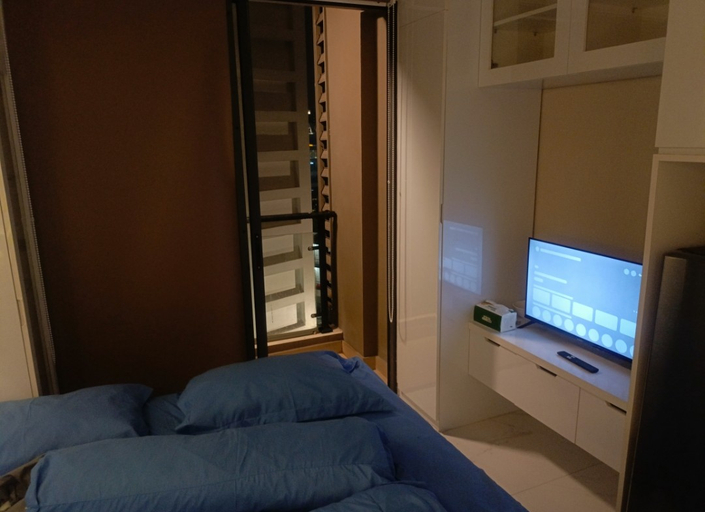 Bedroom 4, Romantic Room At Skyhouse Bsd, Tangerang Selatan