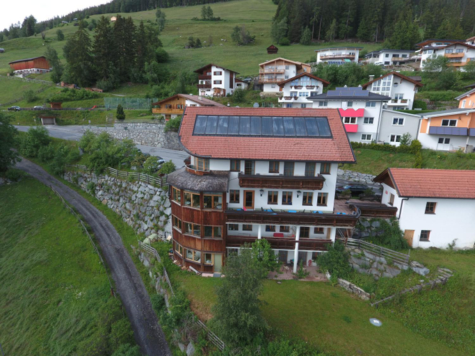 Others 5, Wirtshaus zum Wiesejaggl, Landeck