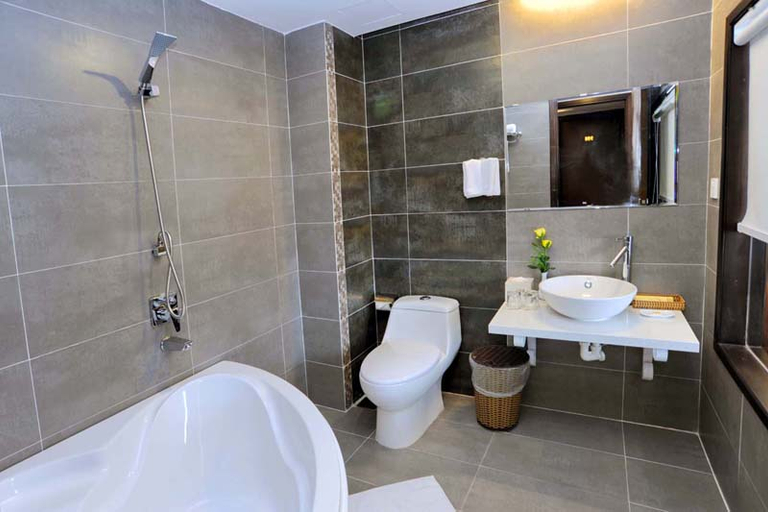 Bathroom 5, Navy Nha Trang Hotel, Nha Trang