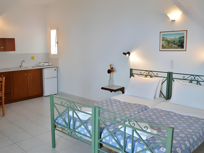 Others 3, Nostos, Ionian Islands