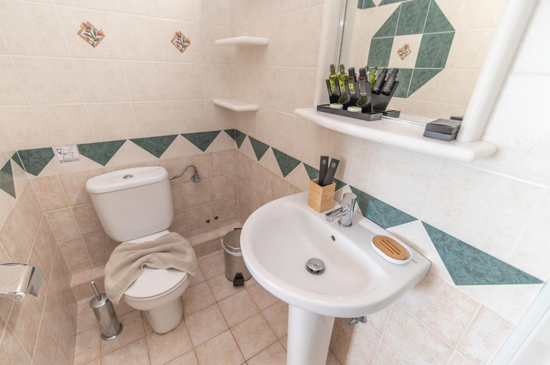 Bathroom 2, Nikos Apartments & Studios, South Aegean