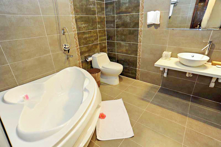 Bathroom 5, Navy Nha Trang Hotel, Nha Trang