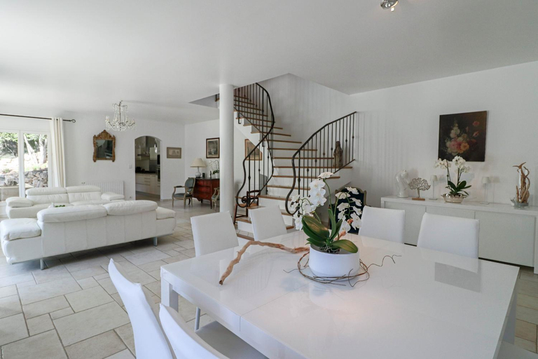 Others 3, Peaceful Villa with Infinity Pool, 10' from the Center of Antibes, Alpes-Maritimes