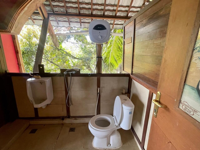 Bathroom 7