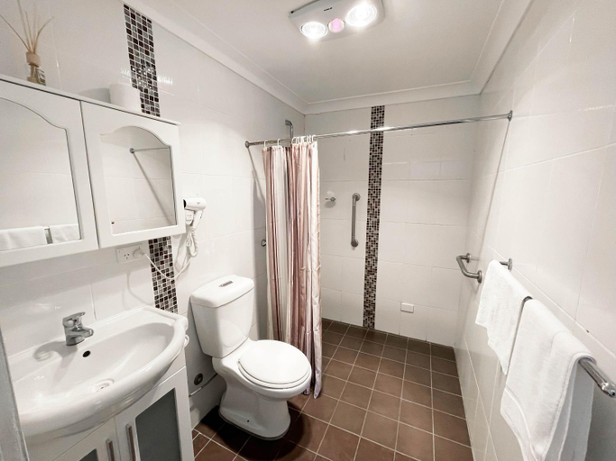Bathroom 3, Hillview- Motel, Goulburn Mulwaree - Goulburn
