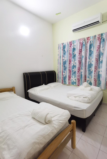 Bedroom 1, Mat Home by EzComfy @ #Sunway #LostWorldofTambun, Kinta