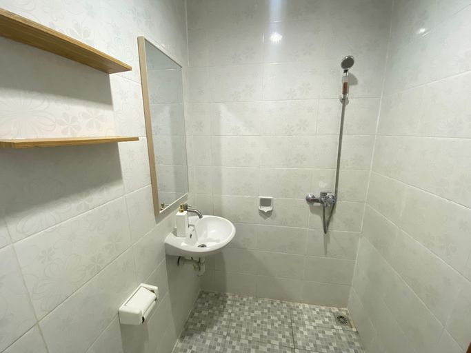Bathroom 5, BENITO RESIDENCE BSD SERPONG, Tangerang