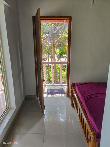 Bedroom, Golden Wings Cafe, Uttara Kannada